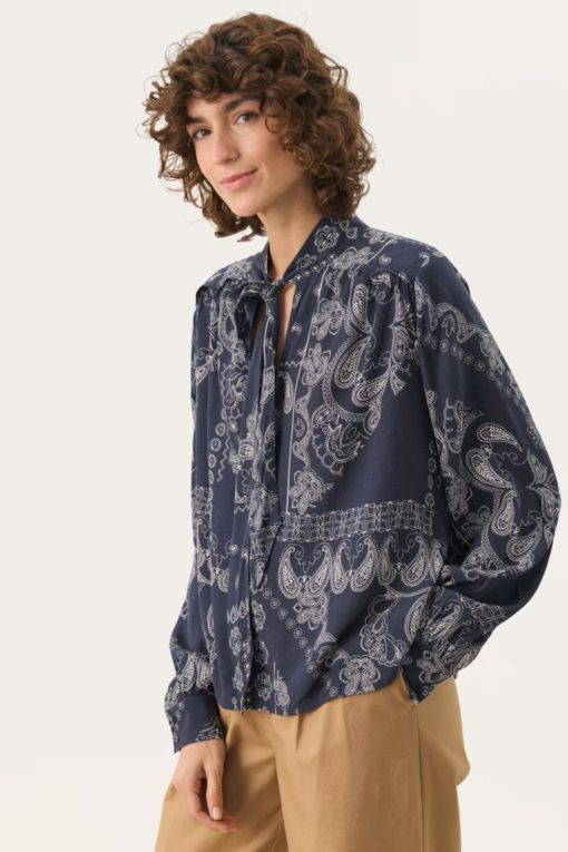 Najia Shirt - Navy graphic paisley