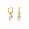 Flower pearl earrings