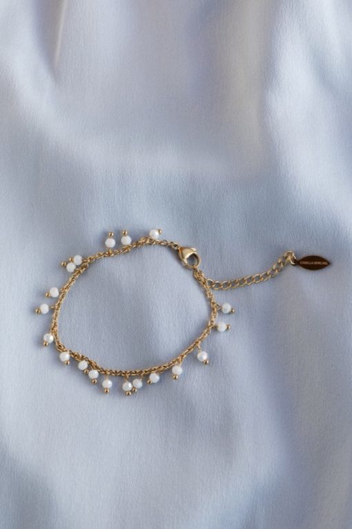 Simple pearl bead bracelet