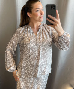 Alma blouse printed - Sand