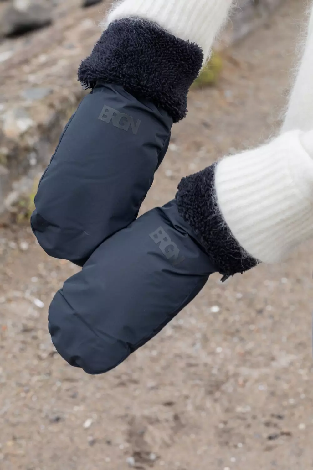 Puffer Mittens - Black