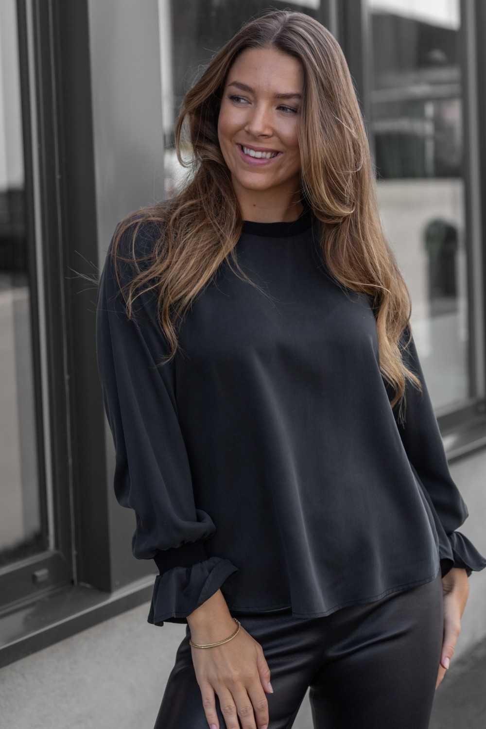 Dala silkebluse - Black