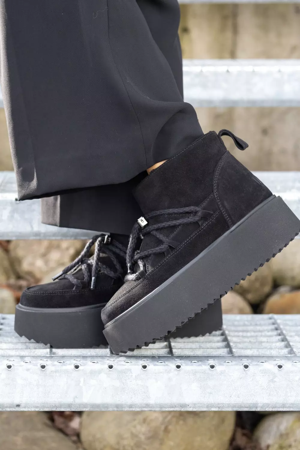 Inuikii Classic low platform - Black