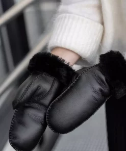 Iben saueskinnsvotter - Sort