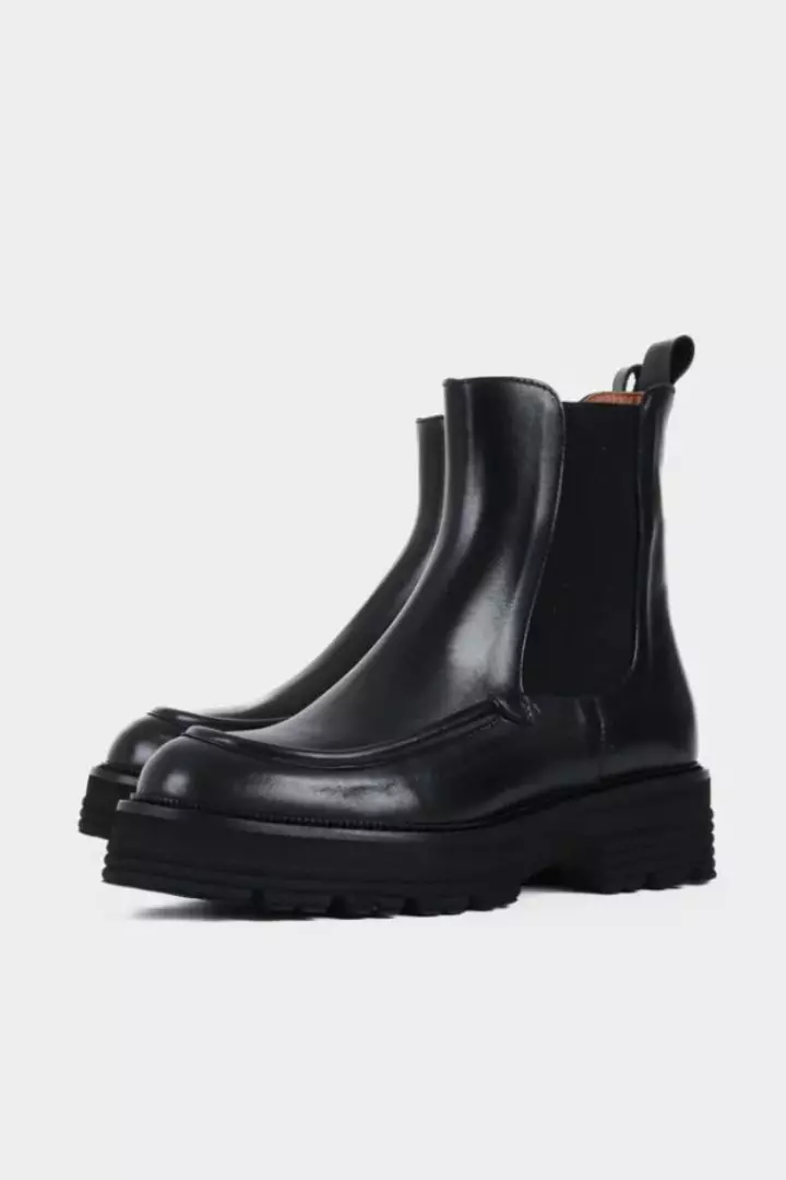Riva - Black