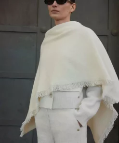 Esja, knit poncho - Off white