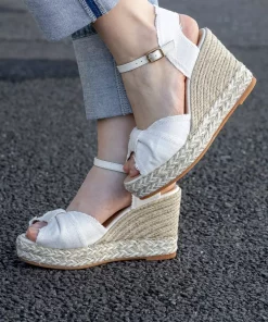 Daly - White