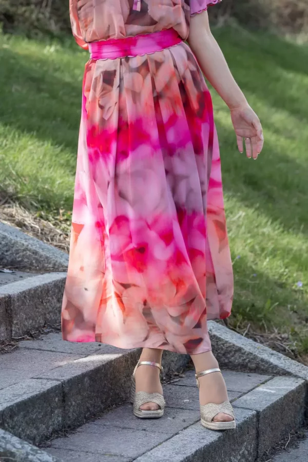 Mabell, midi+ pleated skirt - Coral print