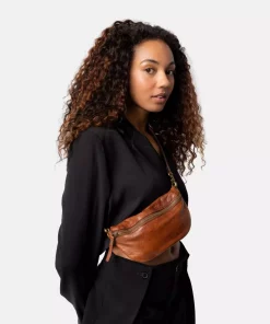 Gisela - Walnut