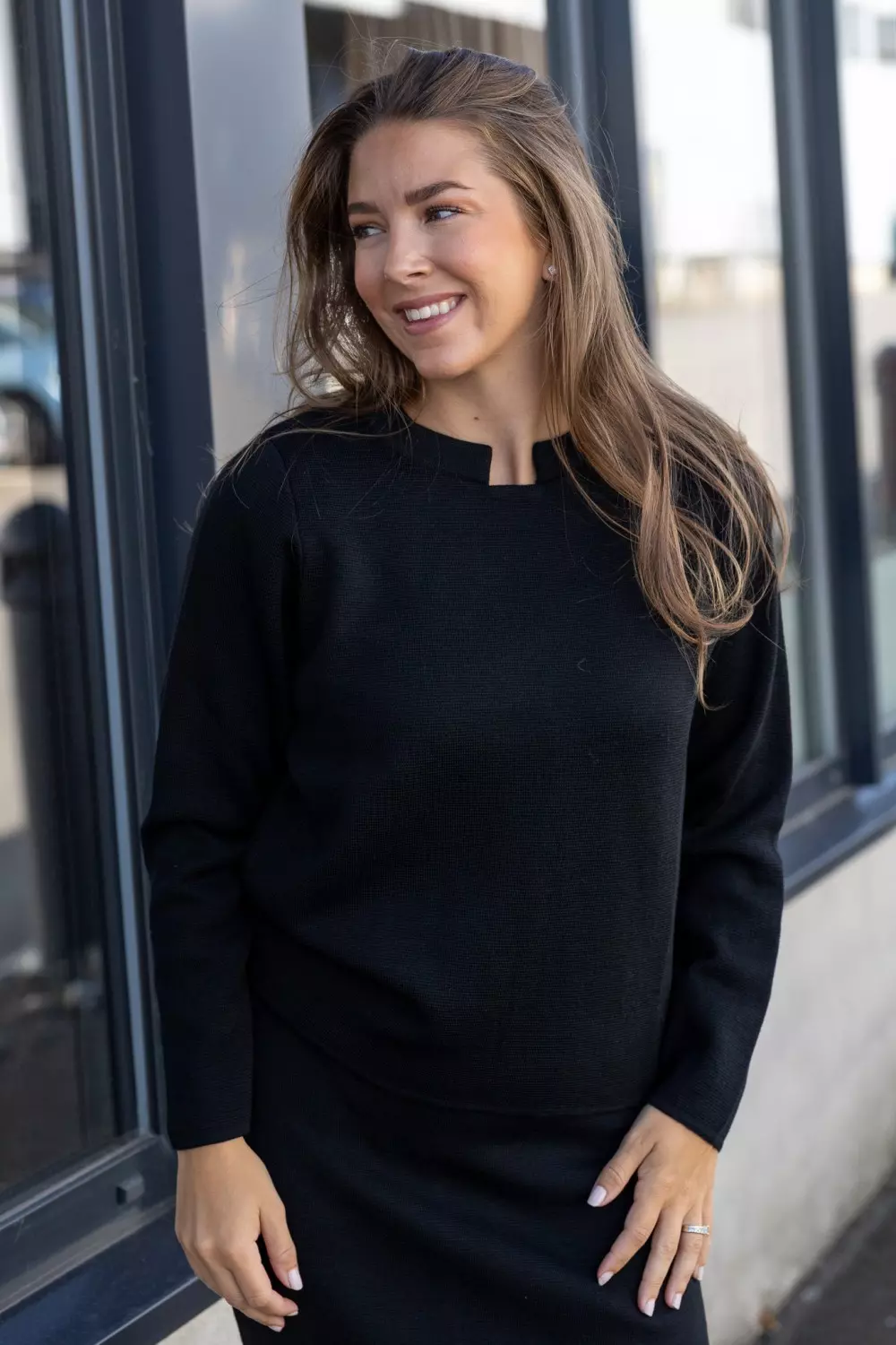Lina - Black