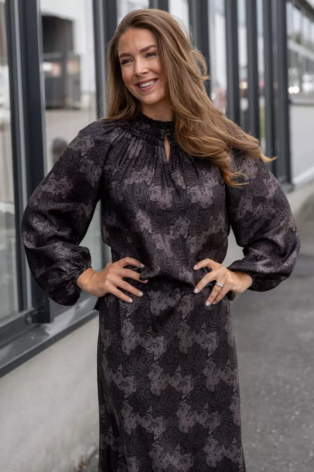 Mariann silkebluse - Brown print