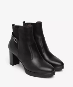 I617260 D - Black