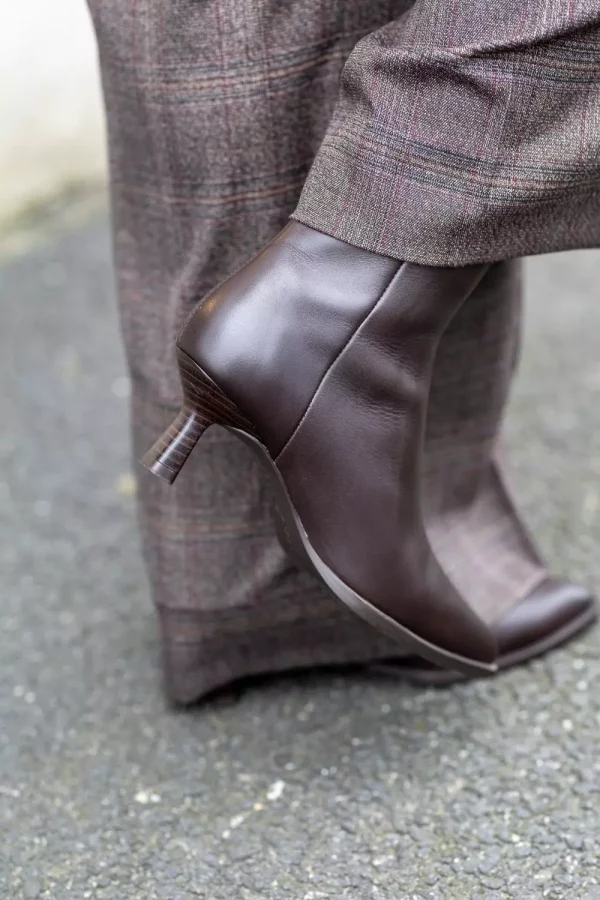 Lomas - Brown