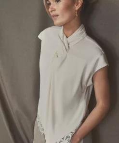Allie, embroidery blouse - Off white