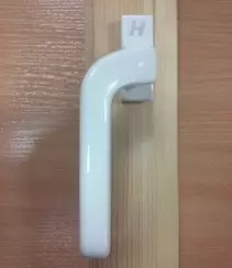 Håndtak H-vinduet venstre hvit pr stk