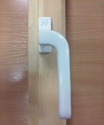 Håndtak H-vinduet høyre sort pr stk