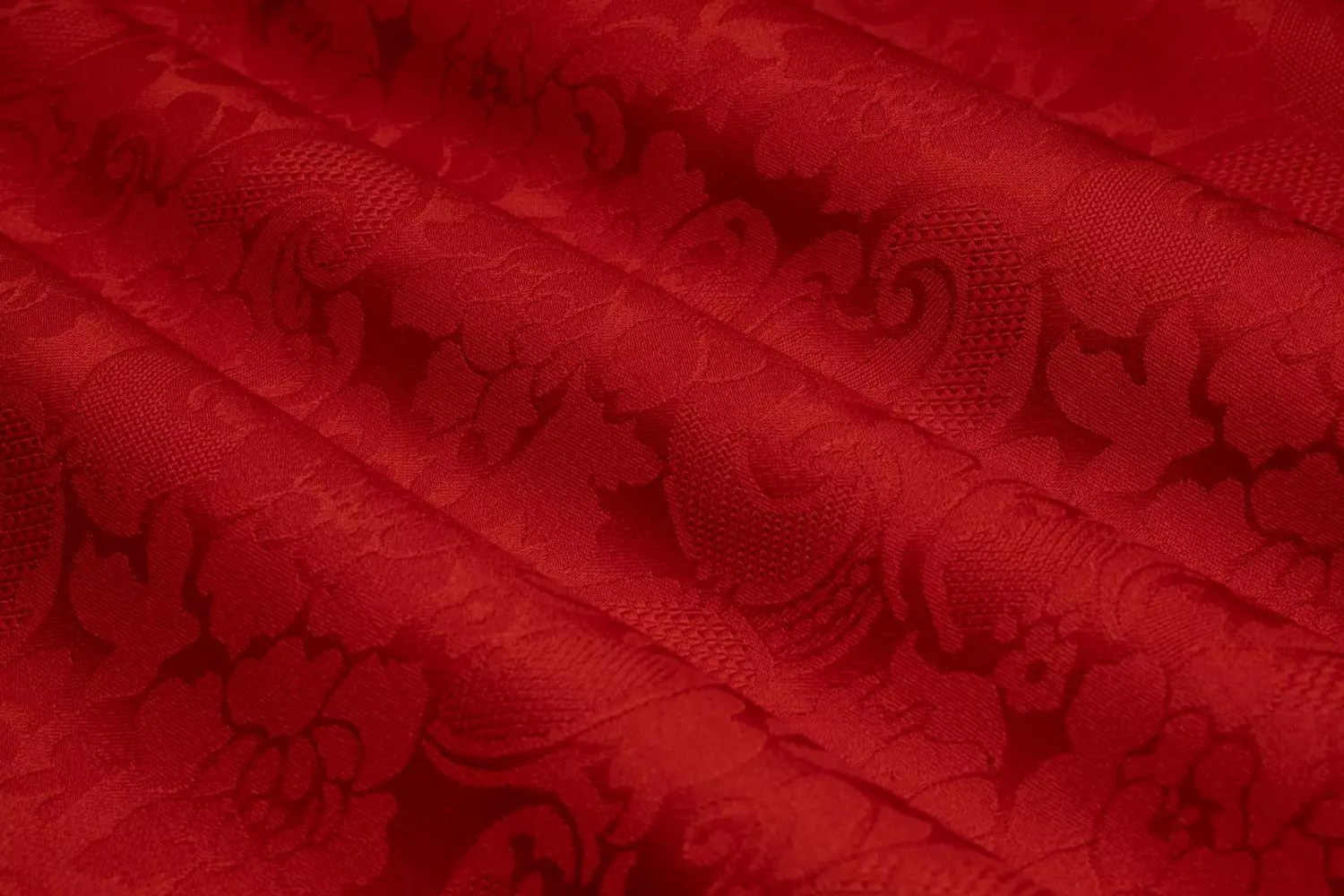 Klassisk ulldamask rød 640