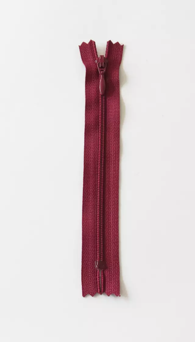 Glidelås 45cm fast spiral burgunder