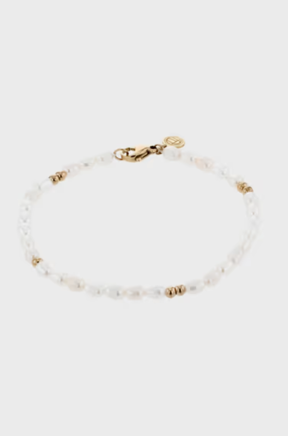 The Pearl Bracelet