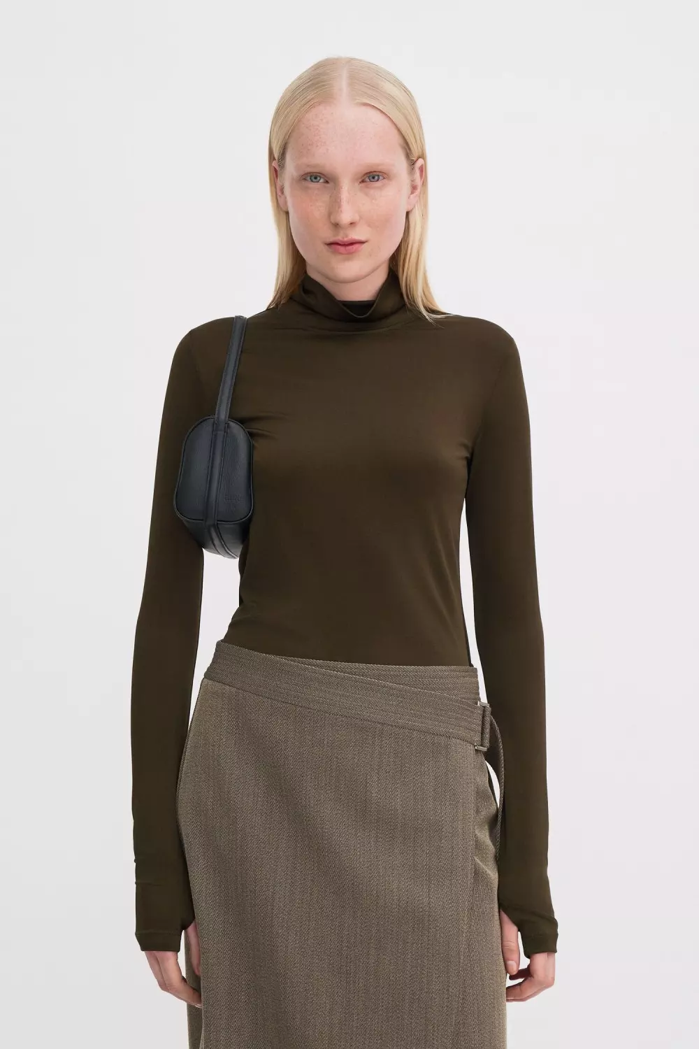 Fitted Jersey Turtleneck Col: Dark Khaki Green