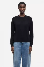 Boston O-Neck: Black