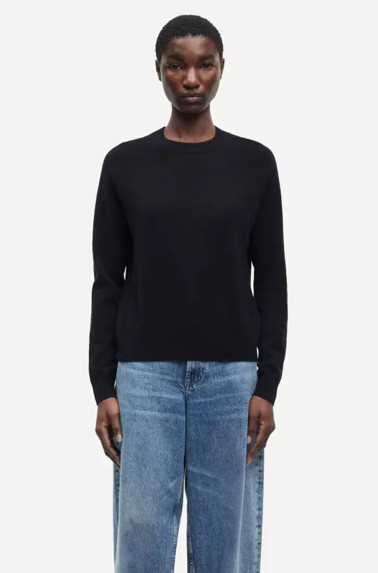 Boston O-Neck: Black