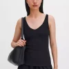 V-Neck Tank : Black