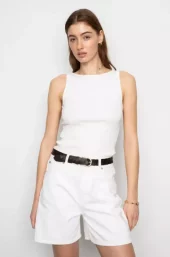 Lyle Shorts : Off-White