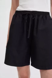 Jessa Linen Shorts : Black
