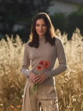 Bree Turtle Neck : Light Brown