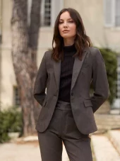 Beth Blazer : Brown