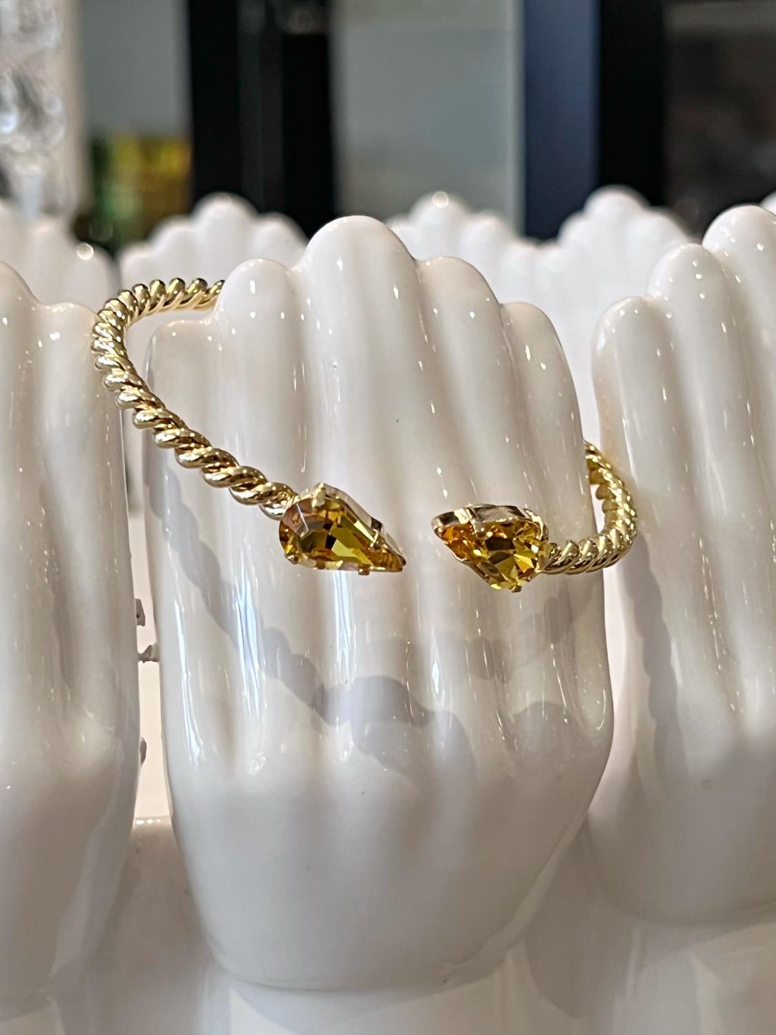 Caprice, classic bracelet amber