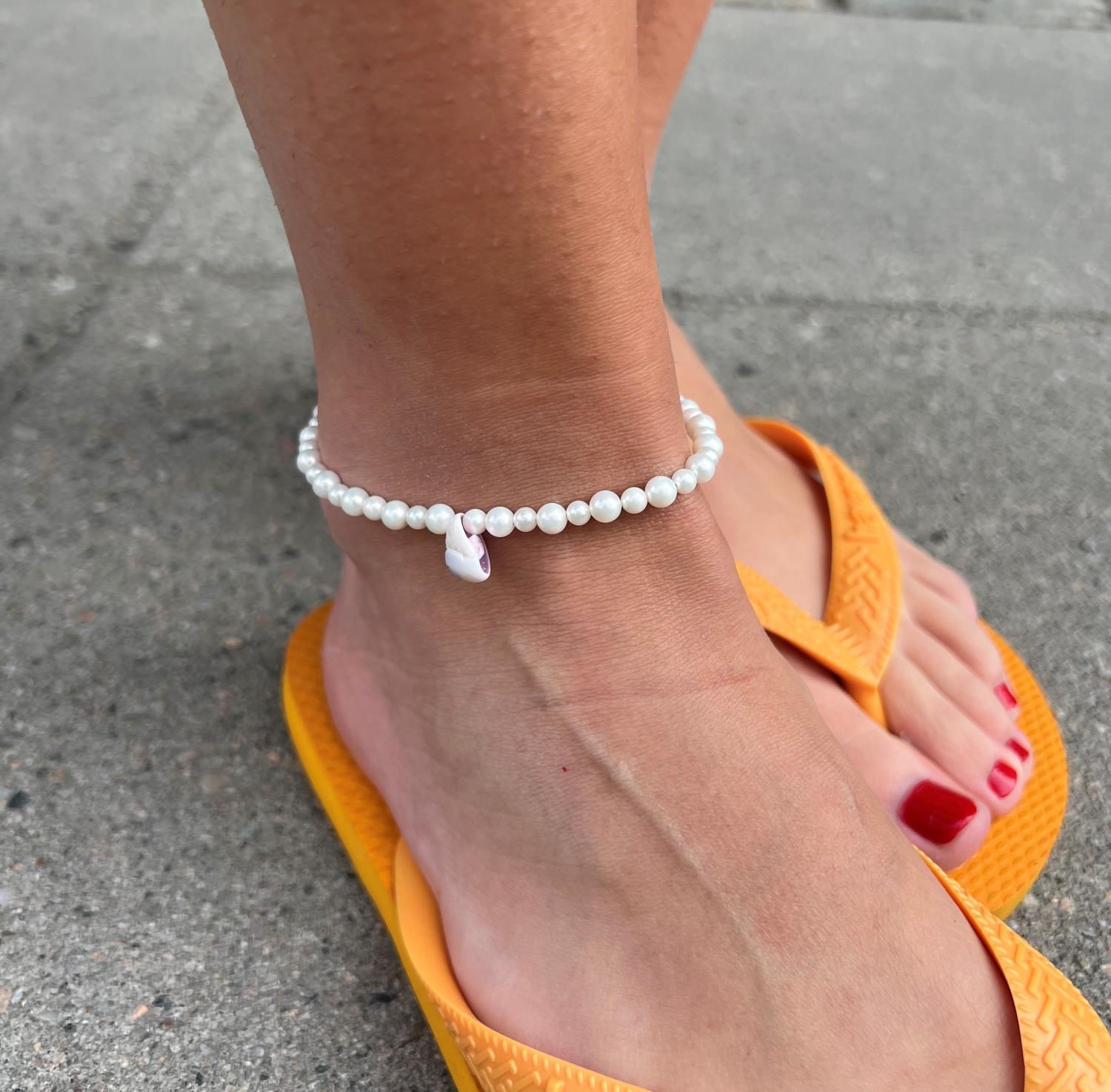 Petit perles, Bari anklets