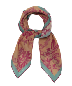Tapis Noir, Light pink toile scarf