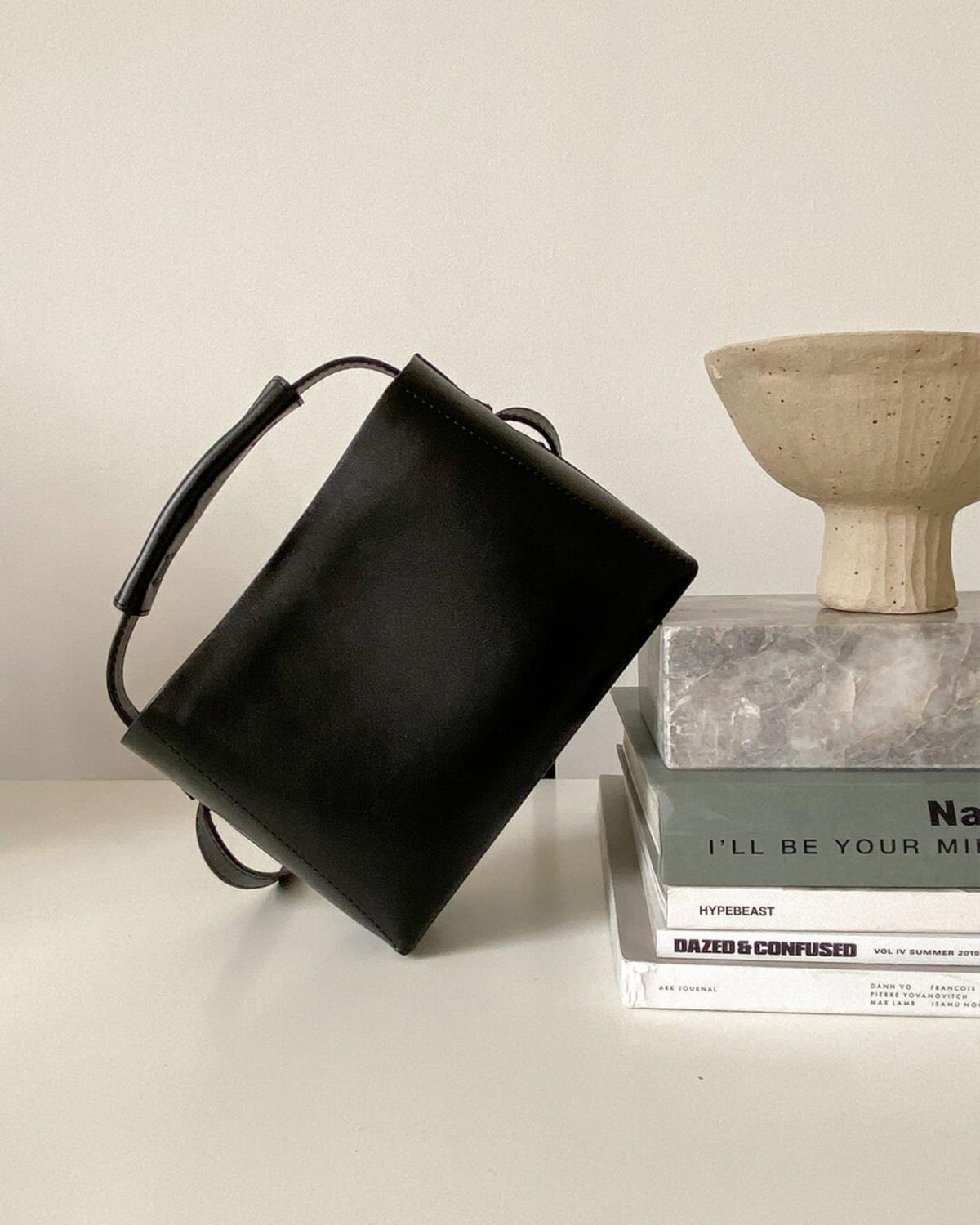 Flattered, Hedda Mini Handbag Black Leather