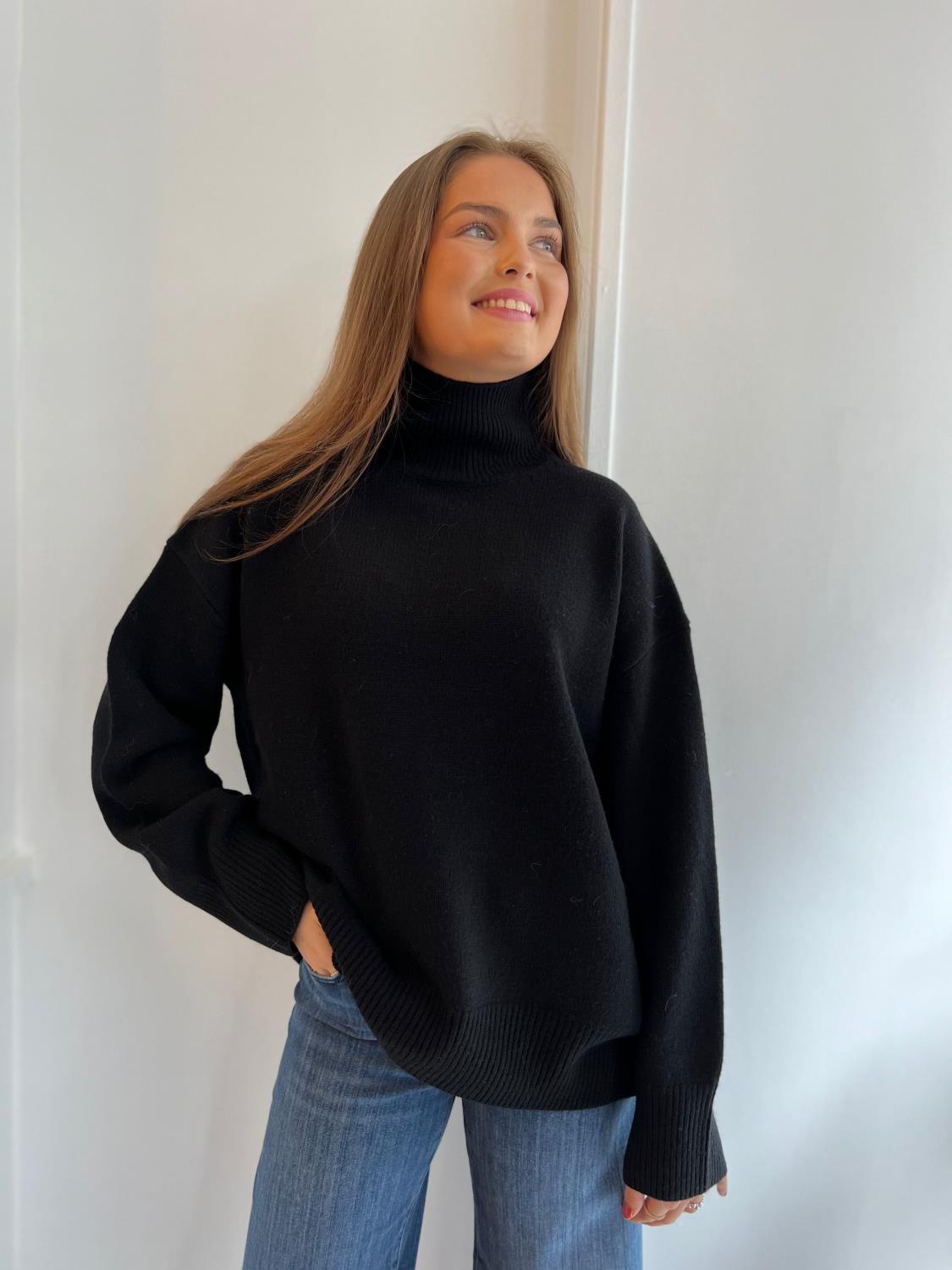 FWSS, Juliette Sweater Jet Black