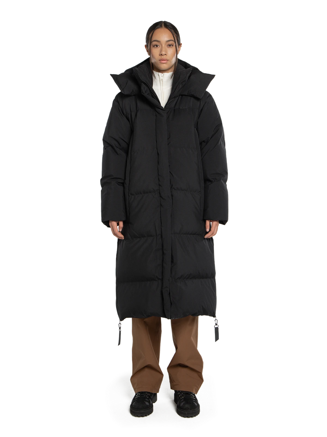 Blæst, Stranda down jacket black