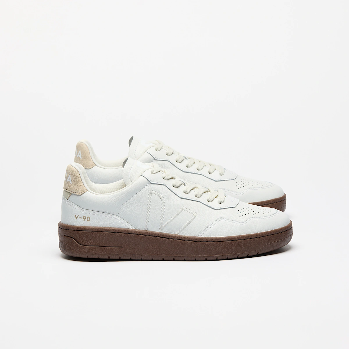 Veja, V-90 Leather white pierre almond