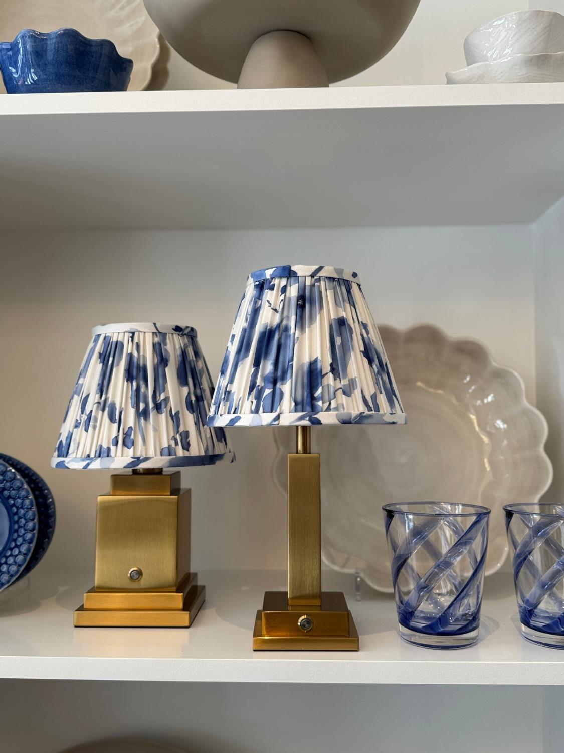Von Norten, Athena Blue magnolia slim