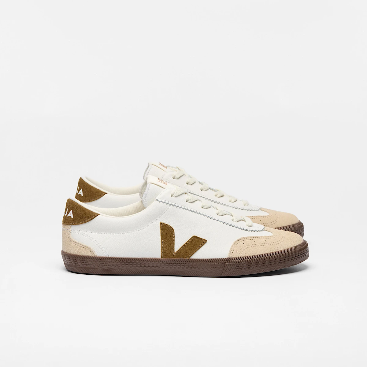 Veja, Volley leather white tent