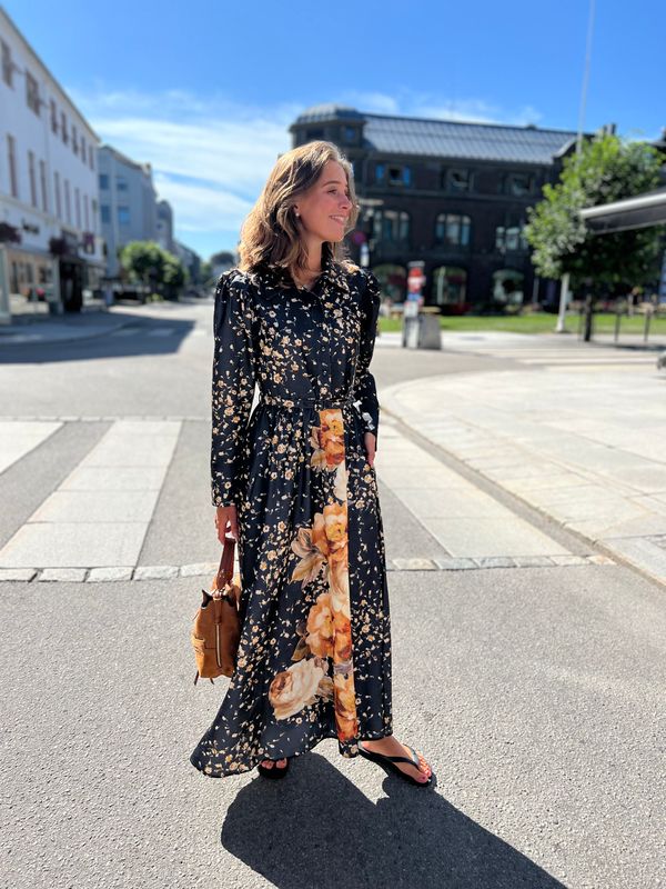 Bytimo, Tailored shirt dress black rose