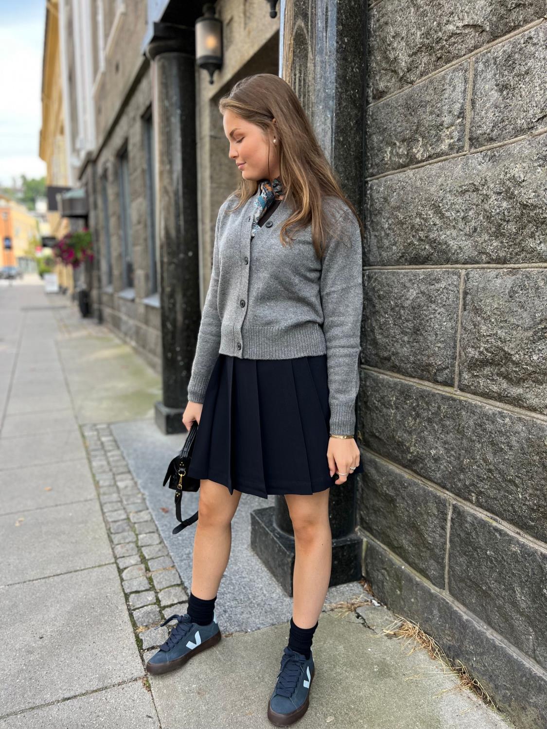 Stella Nova, Plissé mini skirt