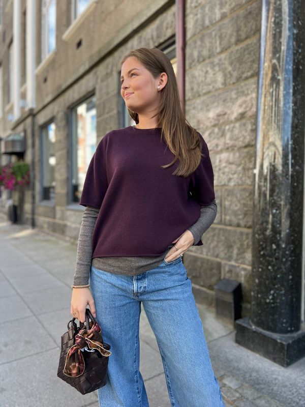 Lisa Yang, Cila T-Shirt