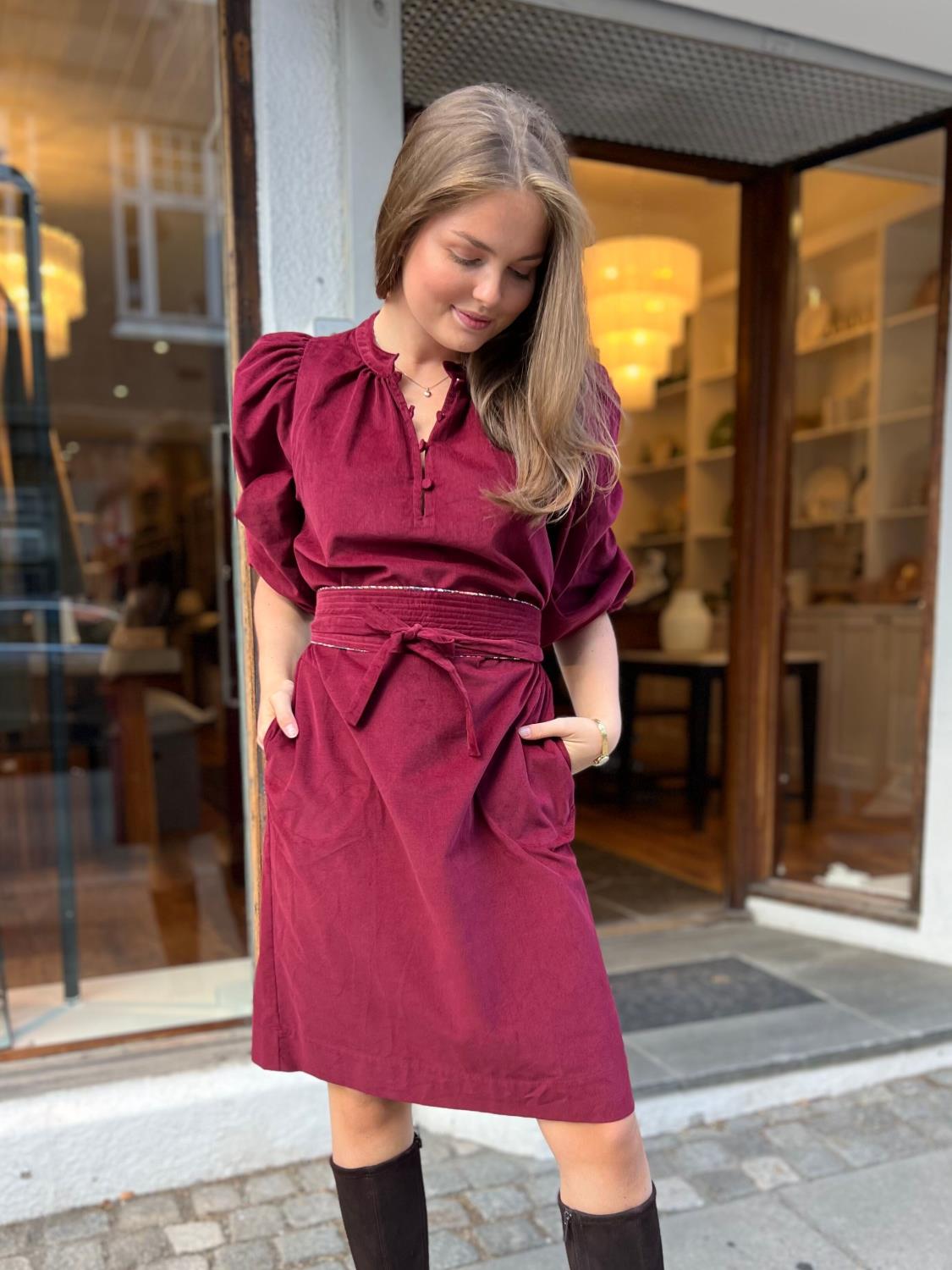 APOF, New madeleine dress red plum baby cord