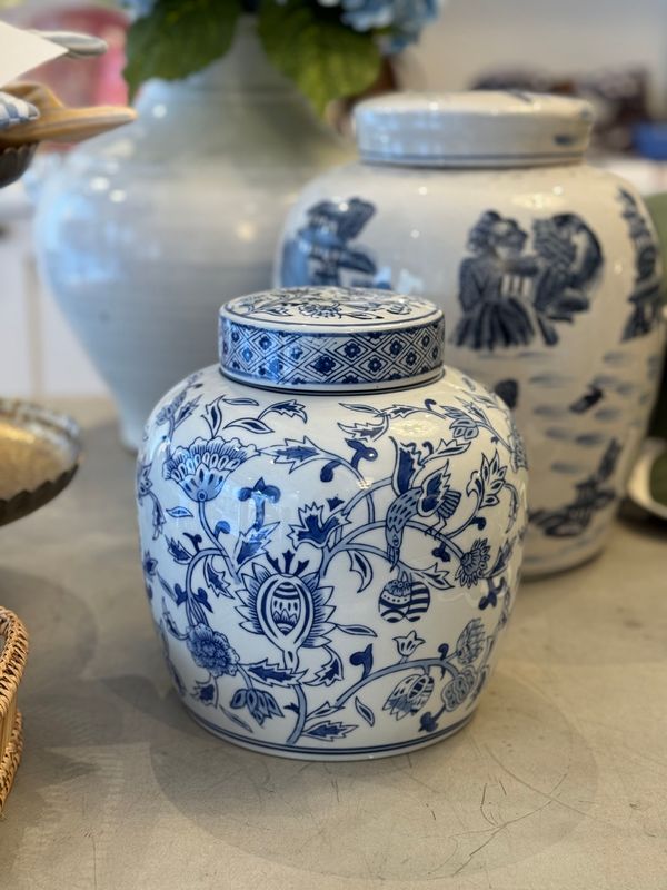 Chinoiserie Tea Jar flower