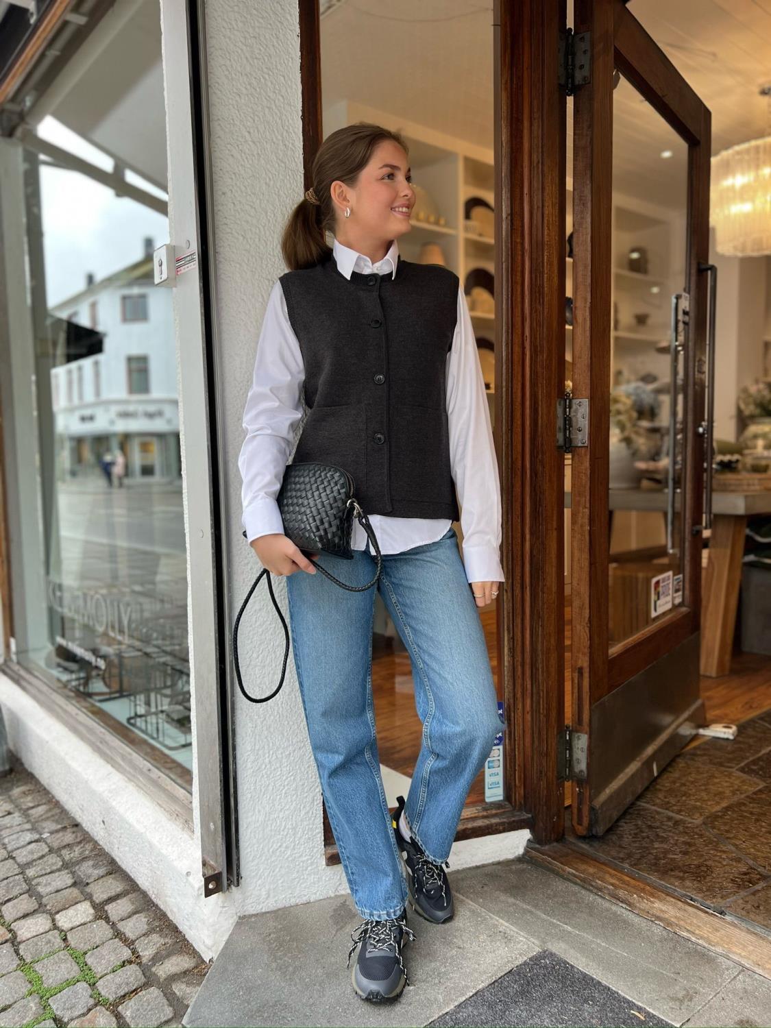 Aiayu, Elva Dark Brown mel