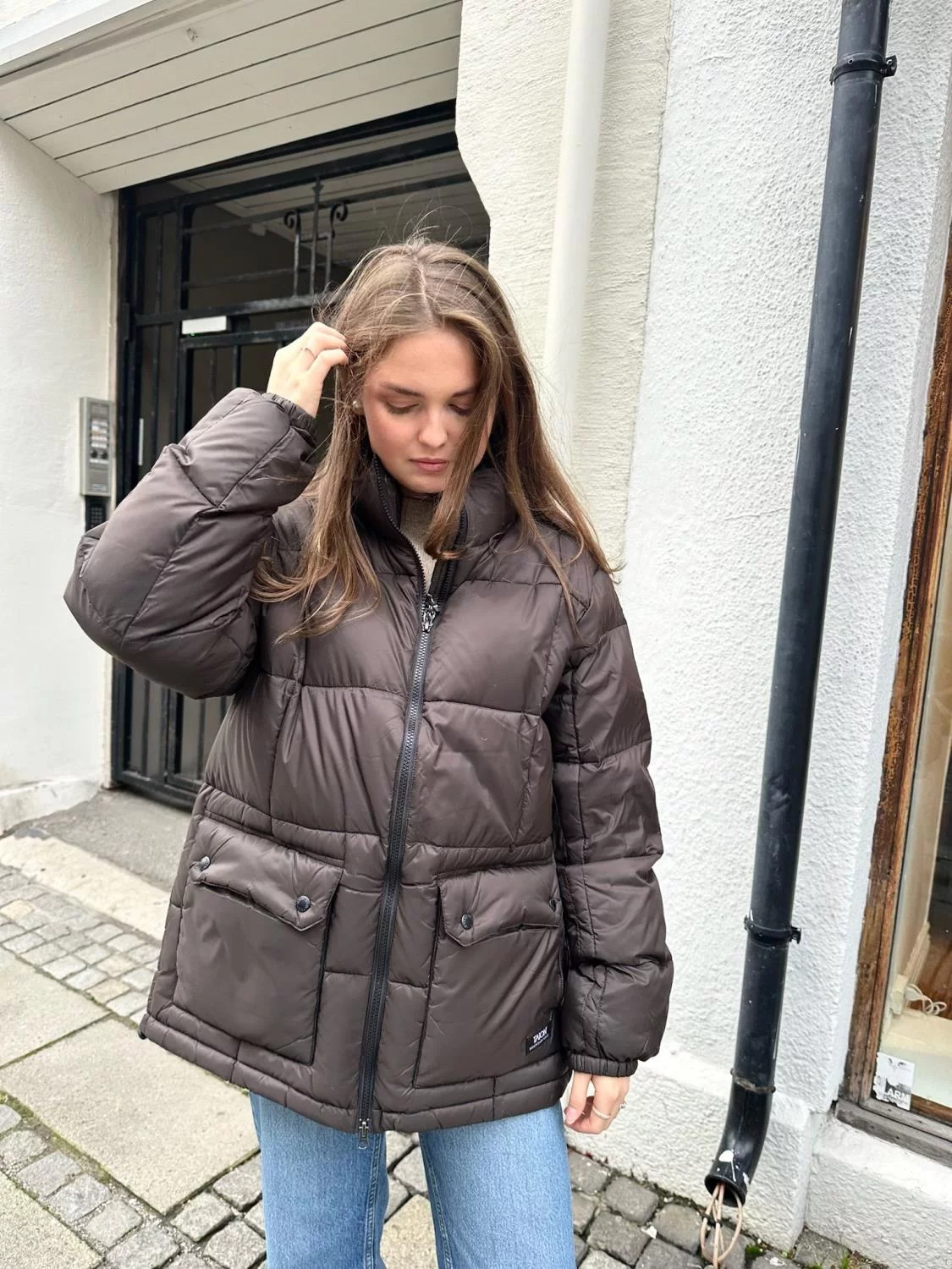 Taion, Volume hood down jacket