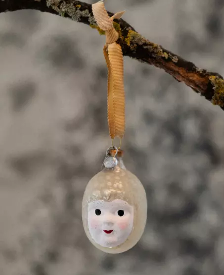 Deus Living, Glass Head of Baby