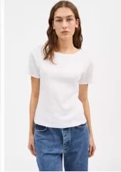 SKALL Studio, Seventies tee