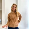 Floor, Sweater Mandorla